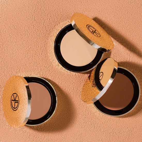 How to Apply Compact Powder Like a Pro: Do’s, Don’ts & Expert Tips