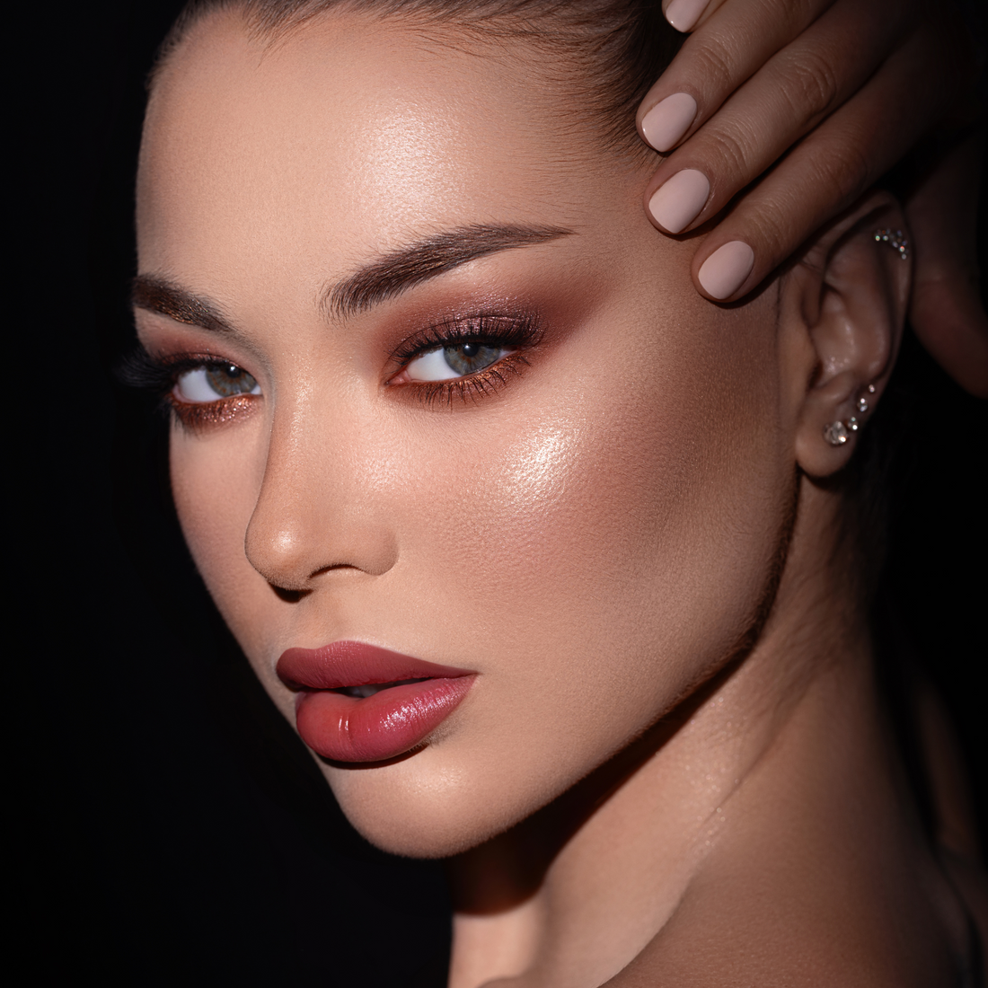 Get Ready for the Perfect Valentine’s Makeup Look Using Samer Khouzami Products